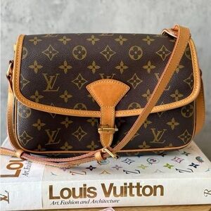 Louis Vuitton Monogram Solonge Crossbody